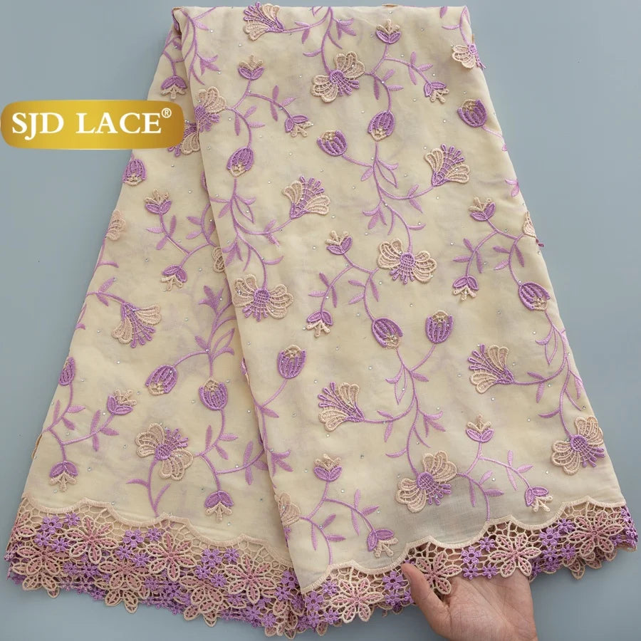 tissu brodé semi transparent vert fleurs roses élégant occasion spéciale robe mariage vintage chic