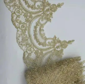 dentelle polyester blanc ajourée paillettes 22cm confection artisanat mariage erotique floral