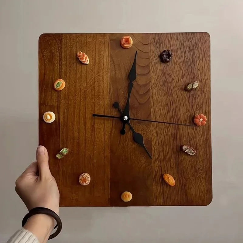 horloge murale bois motif feuilles fruits moderne salon deco quartz aiguilles naturel vintage minimaliste