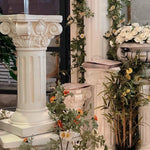 table d'appoint colonne romaine pierre sculptée classique blanc décoration intérieure angle canapé