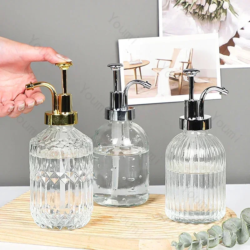 distributeur savon liquide moderne élégant transparent rayures verticales fixations salle bain buanderie rechargeable multi