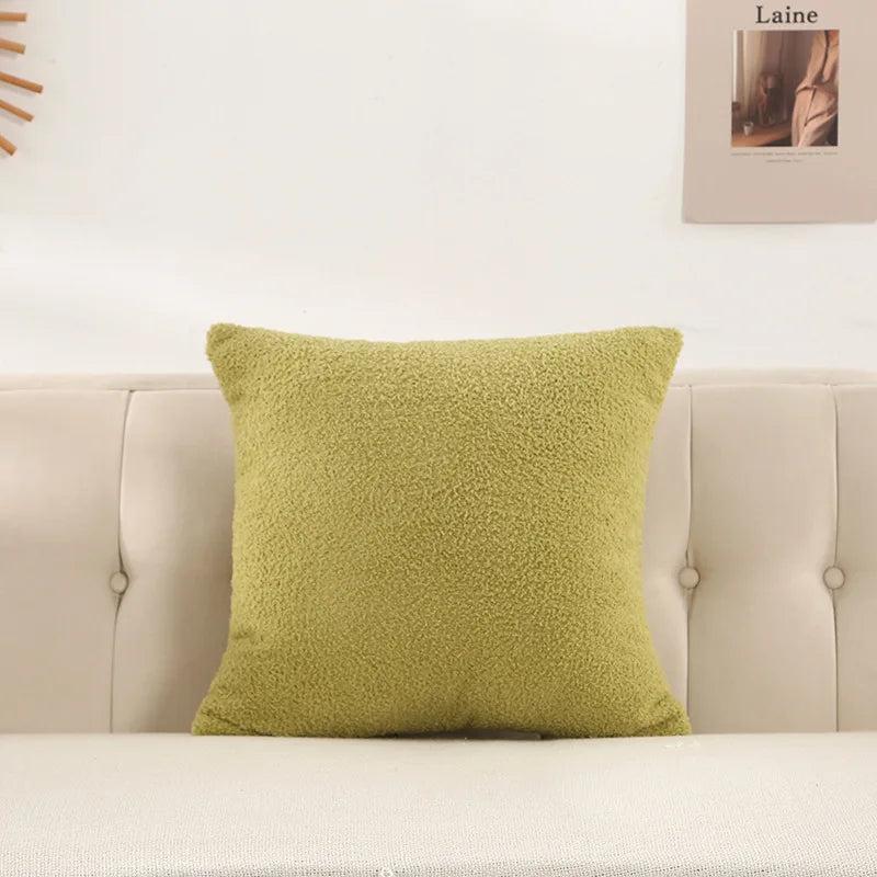 coussin peluche vert jaune rose gris clair texture bouclée moderne 60x60cm fixations