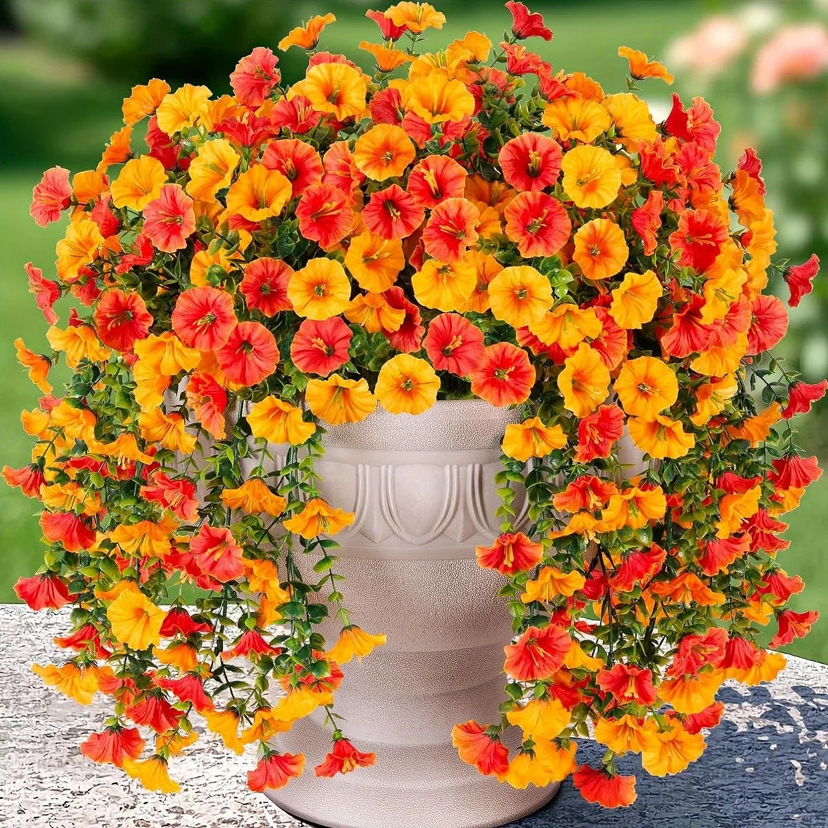 guirlande fleurs artificielles violettes roses jaunes oranges rouges feuilles vertes modernes decoration intérieure mariage