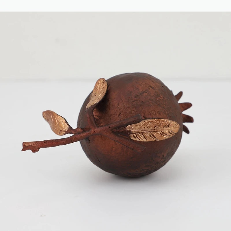 sculpture moderne grenade racine ginseng abstraite cercle noir doré livres décoration