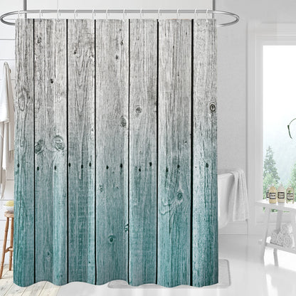 Rideau de douche à motif imitation bois vieilli, suspendu sur une tringle arrondie dans une salle de bain lumineuse au style minimaliste.