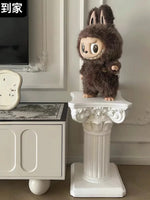 table d'appoint colonne romaine pierre sculptée classique blanc décoration intérieure angle canapé
