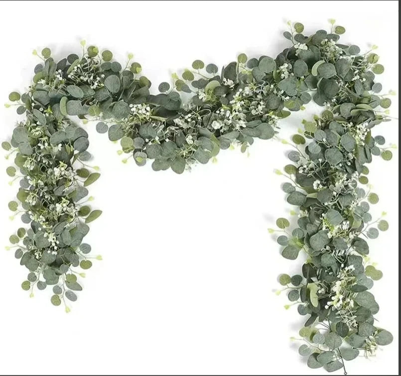 guirlande feuilles eucalyptus artificielles fleurs blanches vert clair décoration extérieure naturelle rustique mariage fête