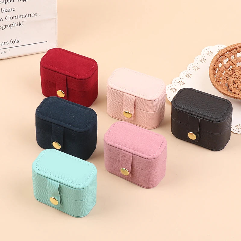 boîtes bijoux velours rose bleu noir rouge boutons pression classiques anneaux porte bijoux organizer