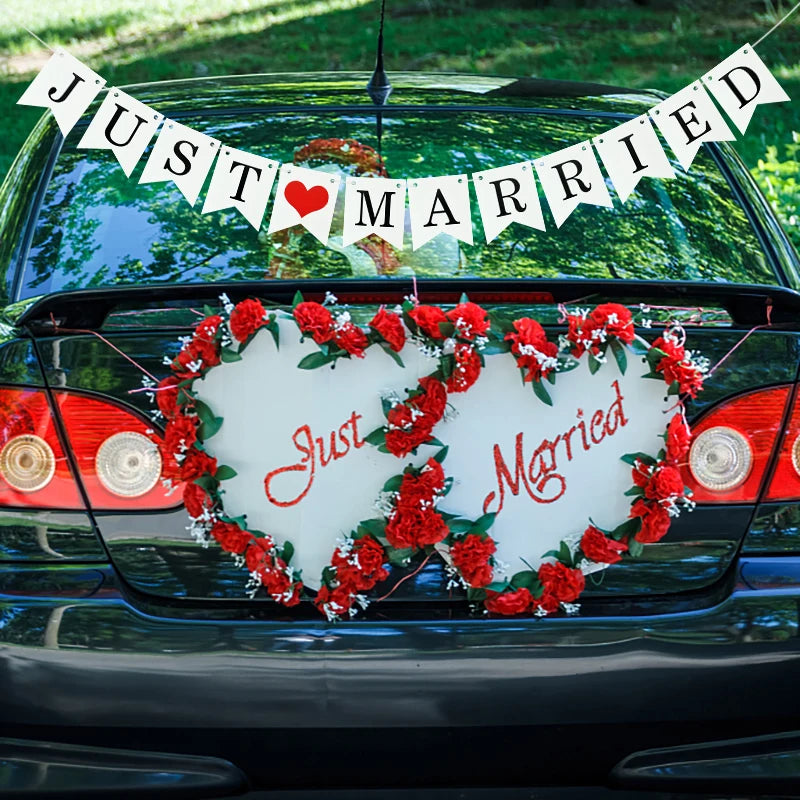 décoration mariage just married guirlande bannières lettres cœurs rouges triangles opaques rustique
