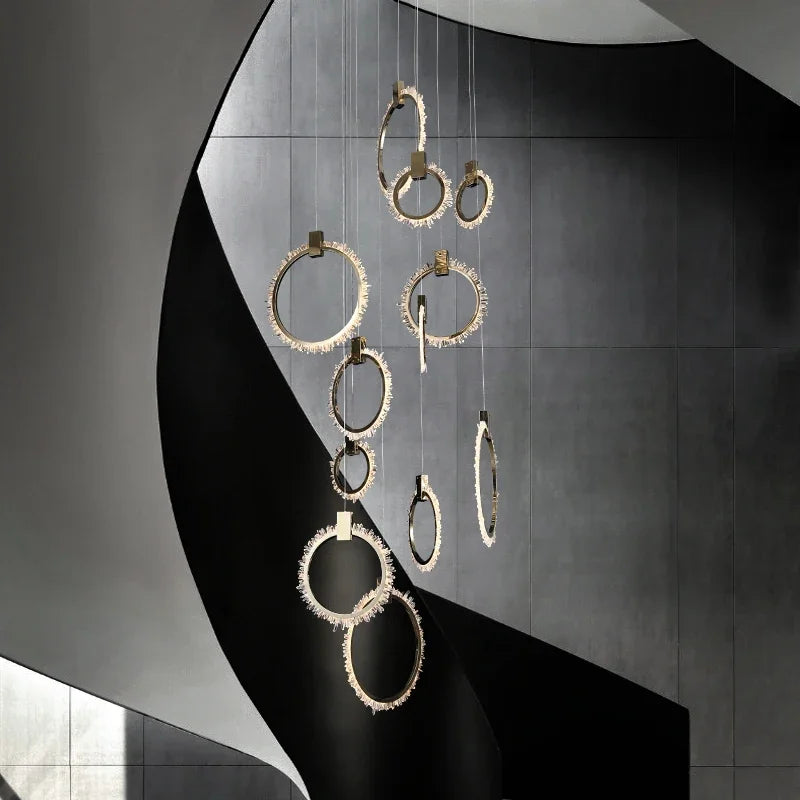 suspension circulaire or élégante strass contemporaine clips câbles haute qualité certifications multiples