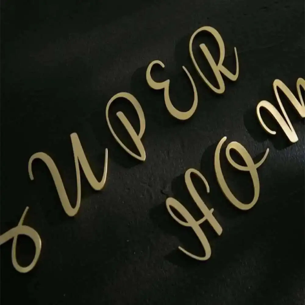 lettres alphabet bois doré classique cursive décoration murale nom porte maison