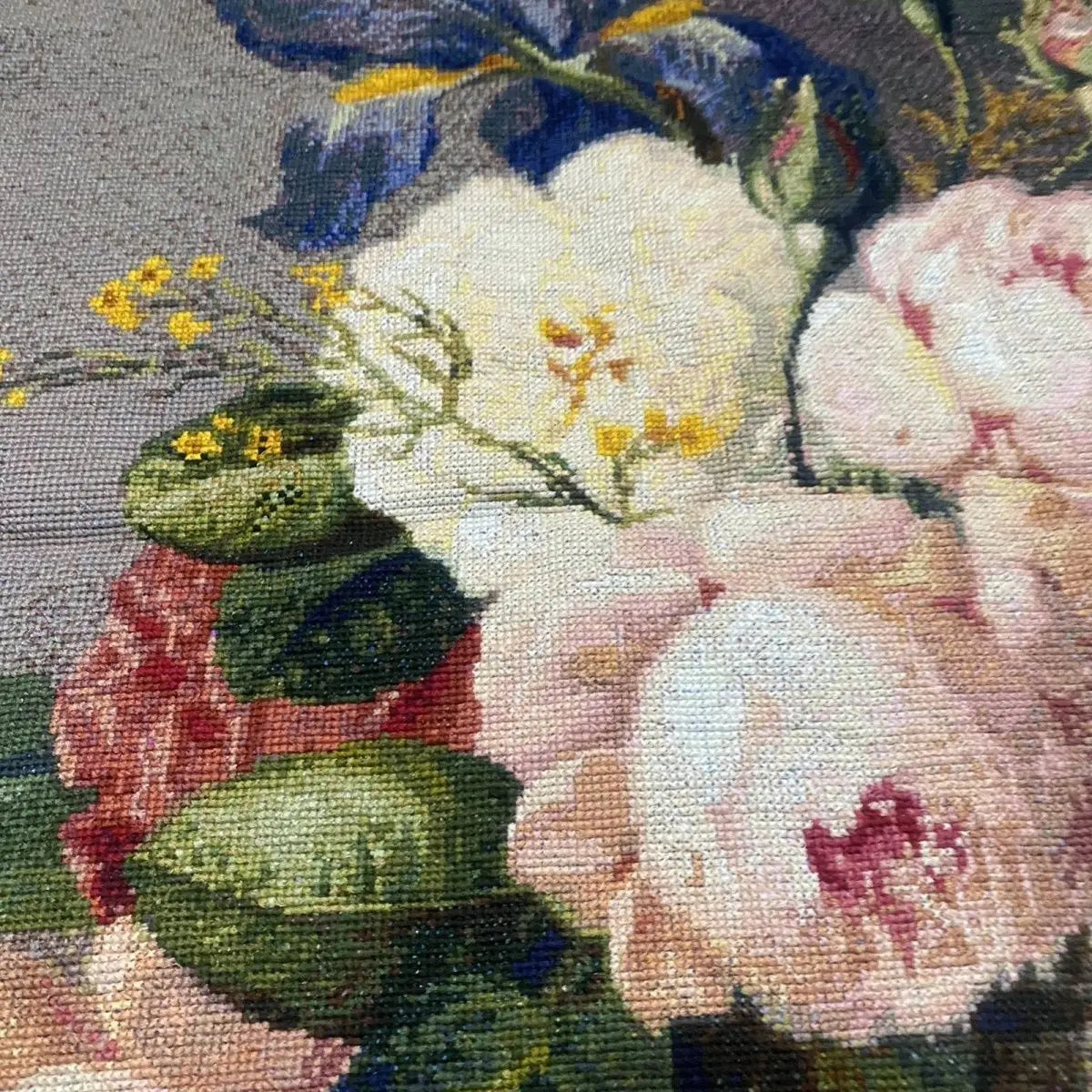 tapisserie fleurs roses iris multicolore blanc rose verte bleue jaune