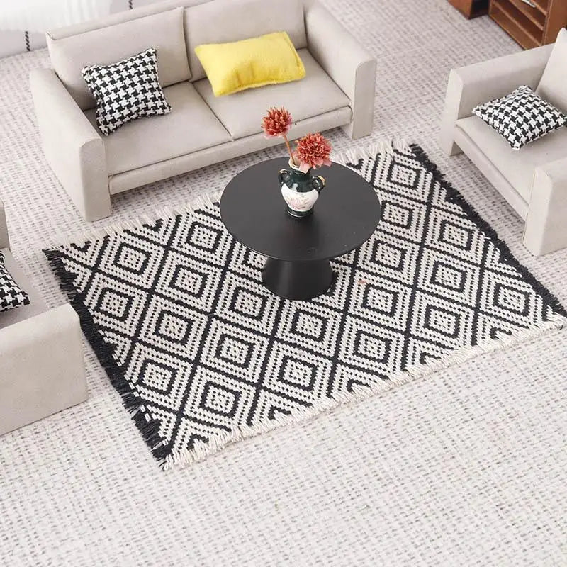 tapis decoratif miniature boheme geometrique noir beige figurines deco poupées accessoires maison jouets ethnique