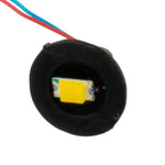 composants électroniques résistances bleues connecteurs câbles adhésifs noir bleu rouge jaune