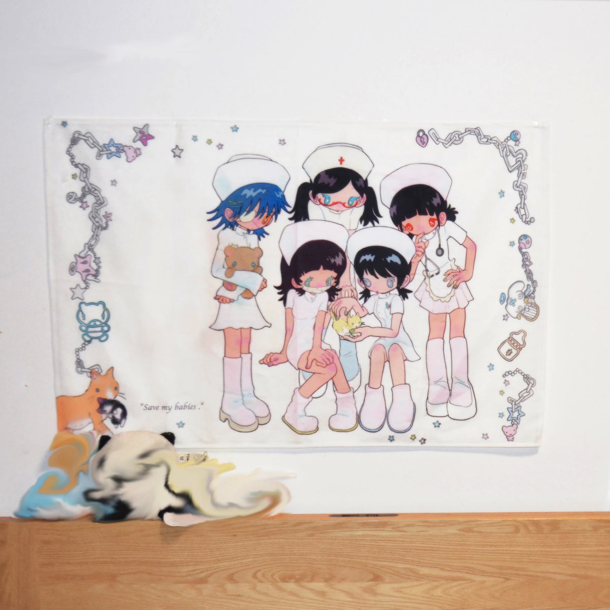 tapisserie murale dessin animé personnages chats floraux blanc bleu rose jaune vert clips magnétiques