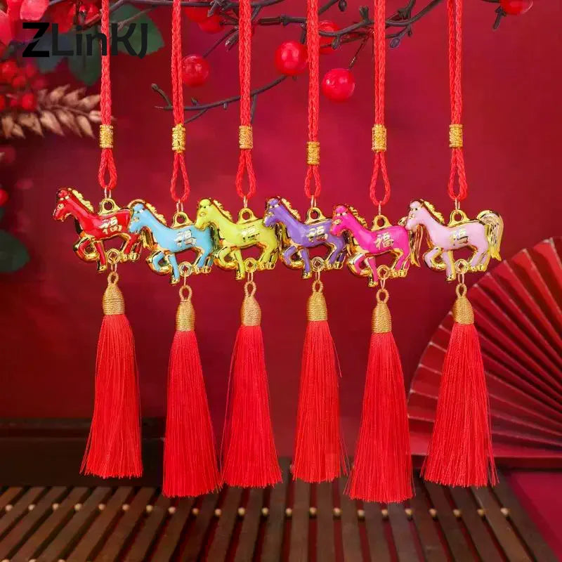 décoration murale pendentif artisanal chevaux franges rouge bleu vert violet rose doré festive