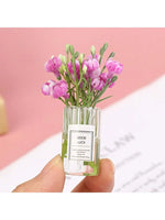 bouquet fleurs violet rose blanc verre transparent vase minimaliste decoration intérieure artificiel simple