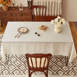 nappe table beige crème motif texturé rustique franges pompons décoration salle manger