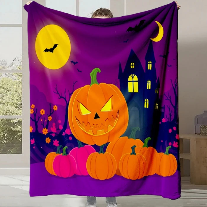 Une affiche en violet avec une décoration d'Halloween représentant une pleine lune jaune, des chauves-souris, des citrouilles d'Halloween et un château hanté.