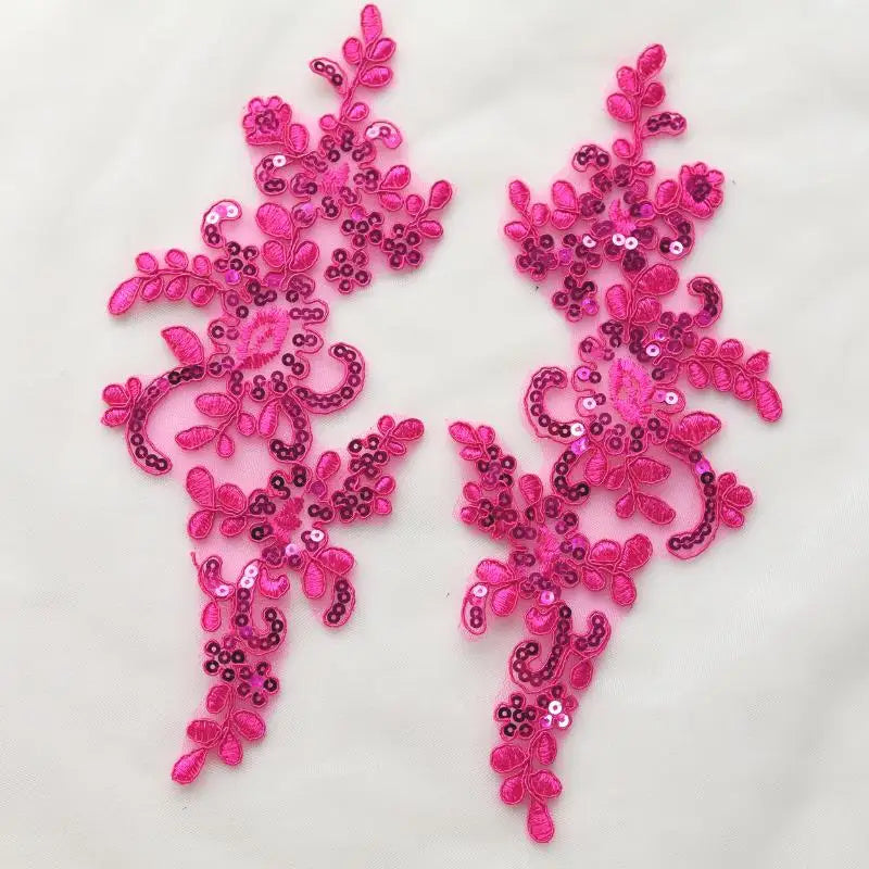patchs tissu brodé appliques dentelle motif floral rouge bleu doré