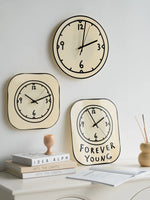Horloge murale silencieuse acrylique vue de face