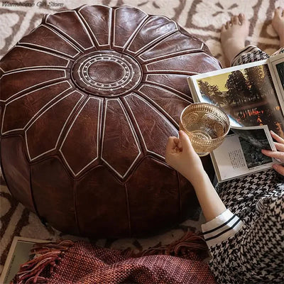 Pouf marocain en simili cuir violet avec broderie artisanale