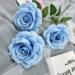 Bouquet roses artificielles soie rouge rose blanc violet feuilles vertes moderne décoration intérieure table