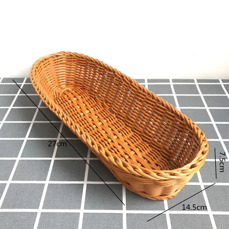 paniers rangement rotin tressé marron clair traditionnels réutilisables fourchettes bois décoration maison multifonctionnels