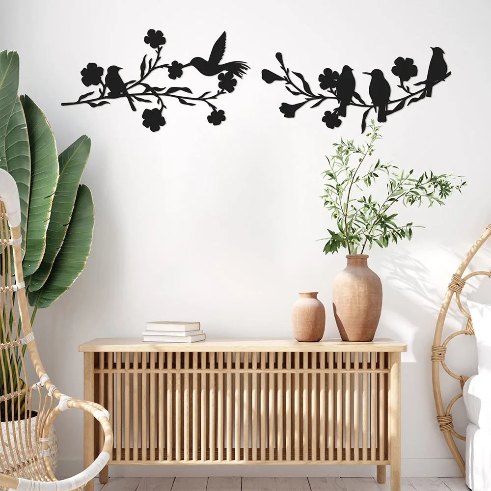 Silhouette d'oiseaux sur branche en métal noir pour décoration murale