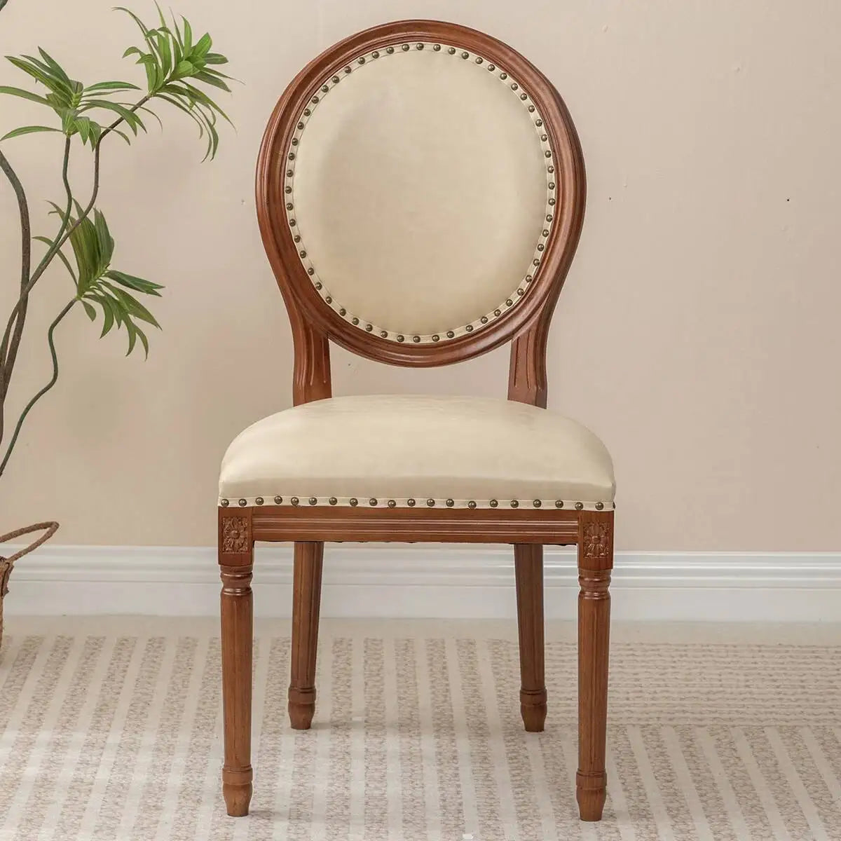 chaises classiques velours cuir marron gris beige vert foncé bleu foncé salle manger restaurant