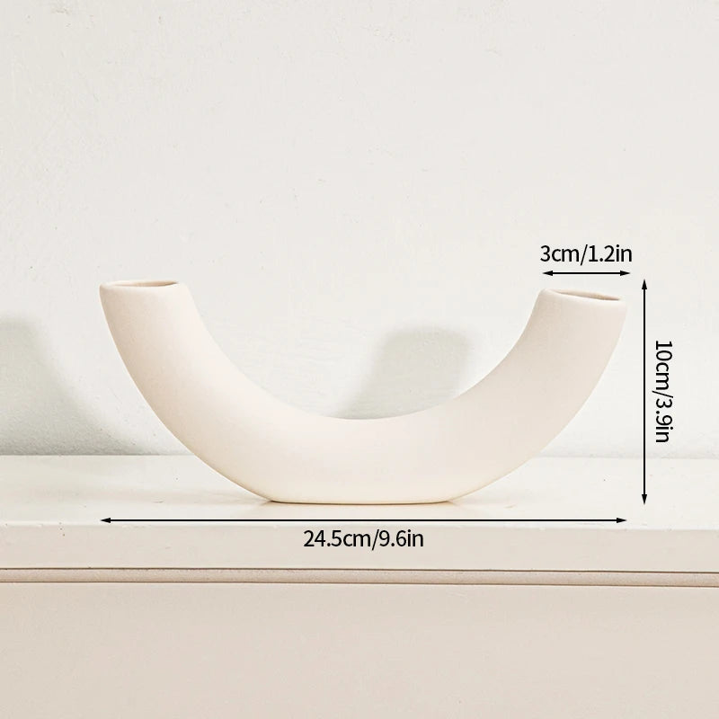 vases blancs modernes céramique rondes lignes horizontales décoration intérieure simple