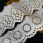 dentelle coton blanc motifs floraux ajourés texture vintage mètre écologique translucent