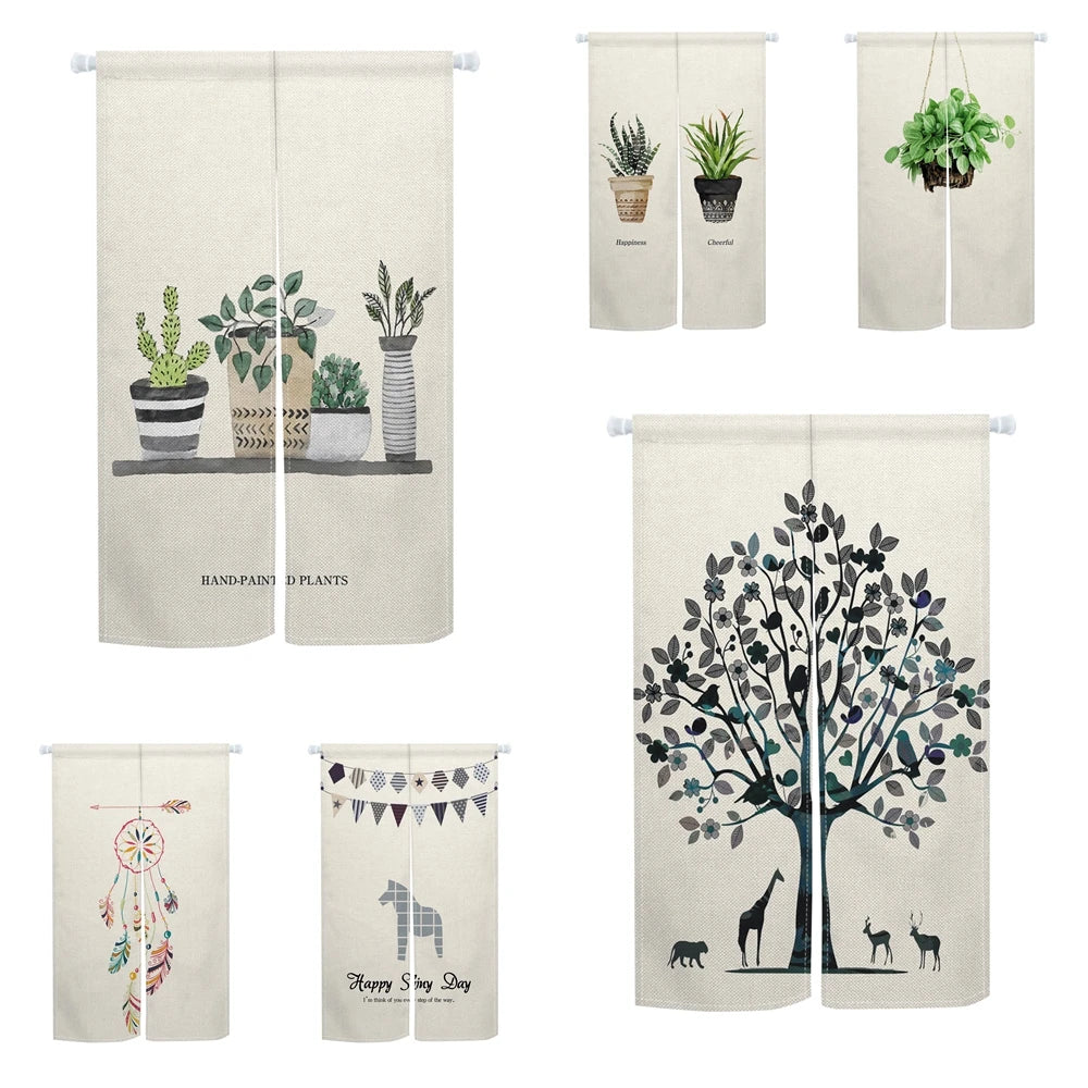 Rideau de porte en lin style japonais avec motifs plantes suspendu dans une cuisine