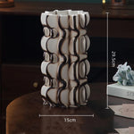 vase moderne rayures diagonales blanc orange rouge décoration maison arrangement floral