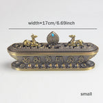 boîte encens métal bronze ornements floraux salon décoration artisanale intérieure doré motifs animaux traditionnels