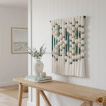 Macramé personnalisable gris foncé accroché au mur