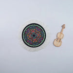 serviettes table multicolores mandala franges blanches ethnique boho chic violon miniature bois