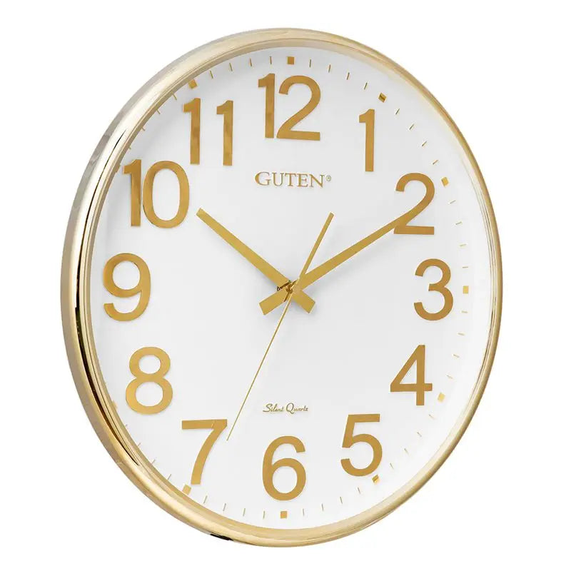 horloge murale moderne cadre doré fond blanc aiguilles dorées chiffres relief élégant contemporain facile