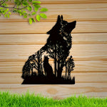 sculpture murale loup noir scène forestière artisanal moderne décoration intérieure chambre salon métal opacité