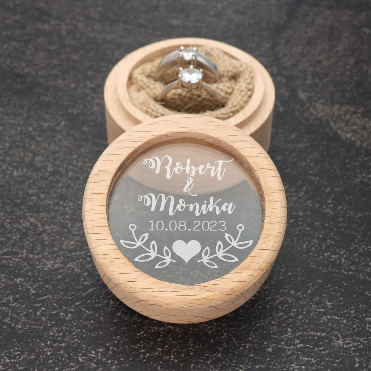boîte bagues mariage bois clair gravure personnalisée tissu intérieur romantique lettres cœur anniversaire baptême