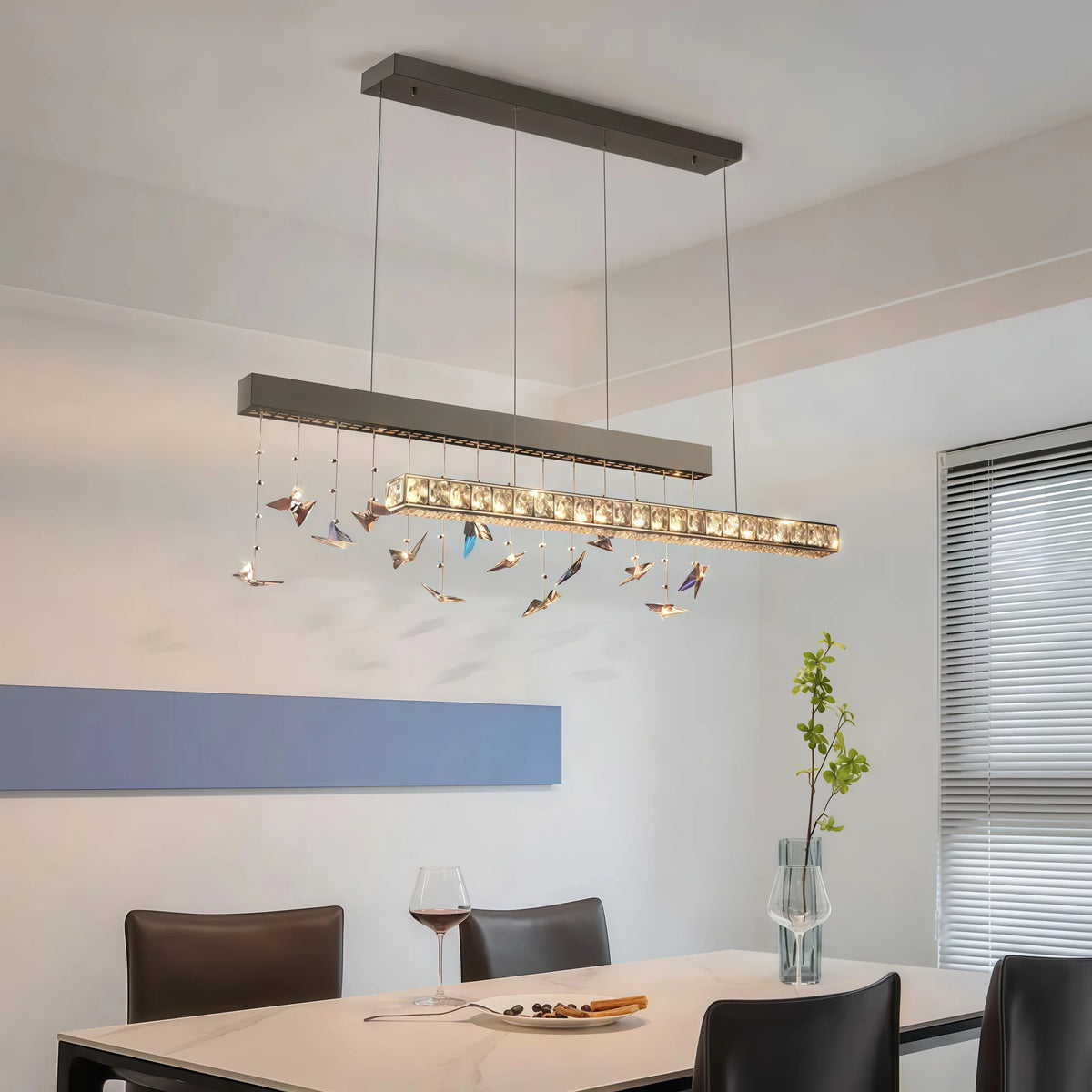 Suspension lumineuse moderne cristaux facettés oiseaux suspendus noir doré transparent