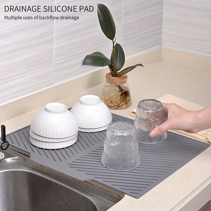 tapis séchage vaisselle silicone gris moderne rayures diagonales dimension 37cm 26cm