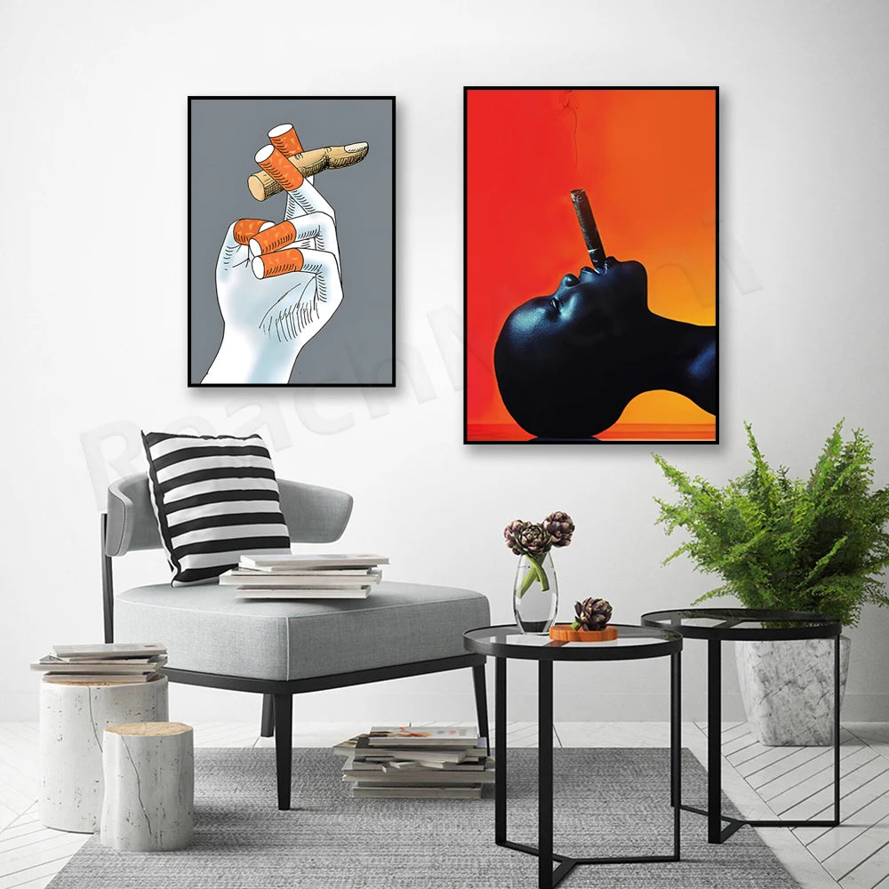 L'image illustre un salon moderne et élégant, avec deux tableaux abstraits en contraste frappant, l'un mettant en scène une main tenant des pilules, l'autre représentant un visage en gros plan avec une allumette allumée. L'espace est complété par des meubles minimalistes et des éléments de décoration végétaux, créant une ambiance épurée et artistique.