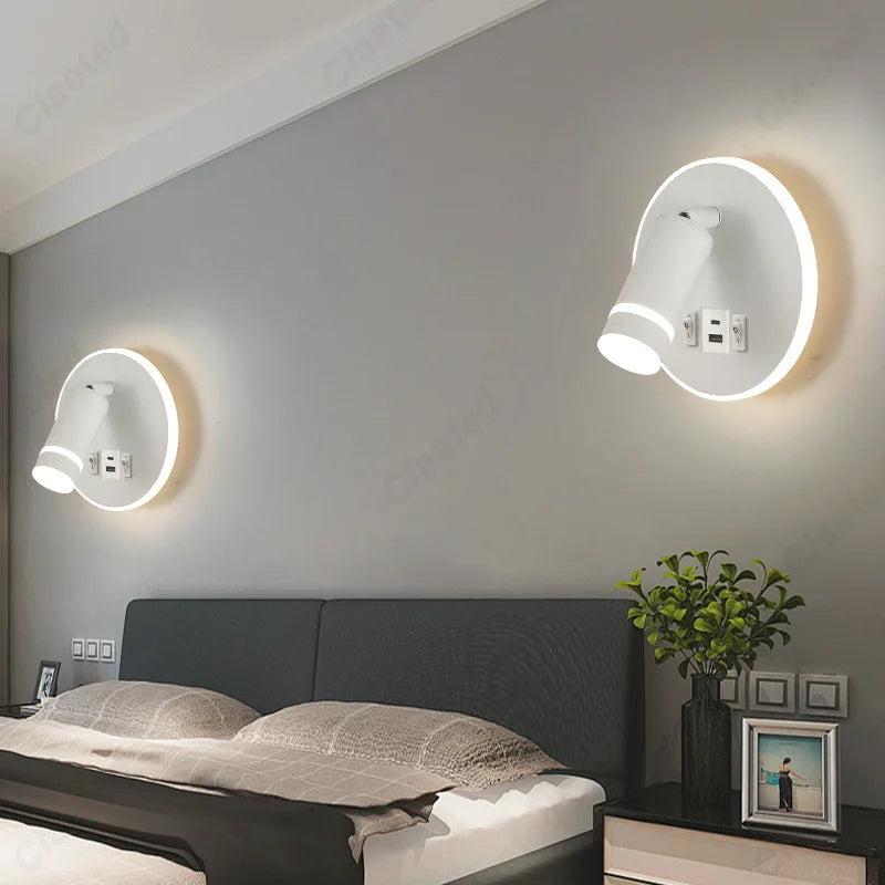 Applique murale noire installée dans une chambre avec éclairage doux