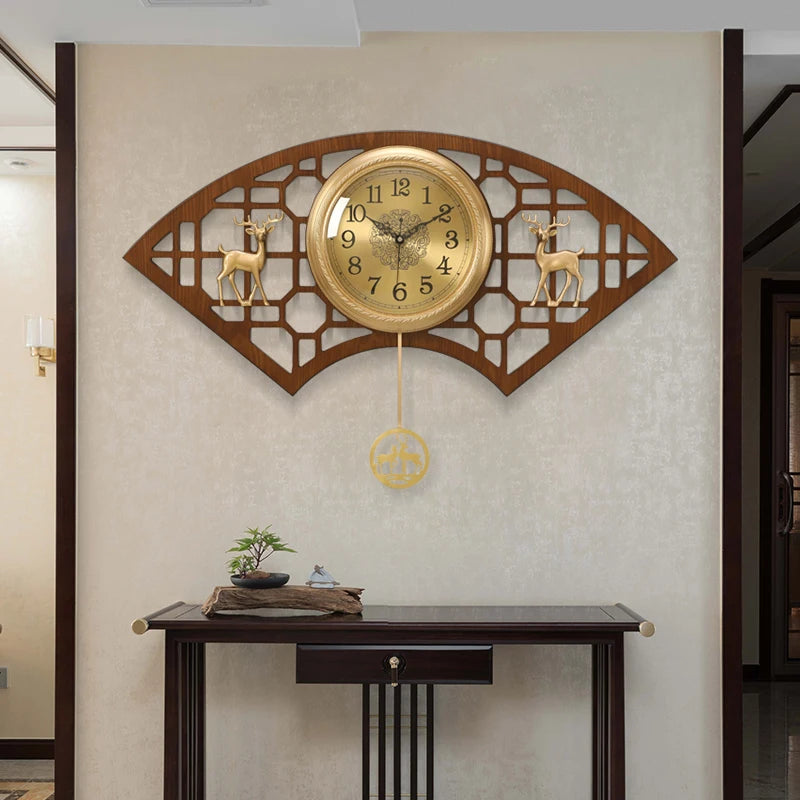 horloge murale chinoise traditionnelle asiatique ventilateur cerf floral marron doré salon