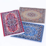 tapis ornements floraux motifs géométriques rouge beige bleu rose vert classique traditionnel miniature