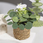 plantes artificielles vertes pot tressé feuilles texturées décoration intérieure rustique blanc marron chambre