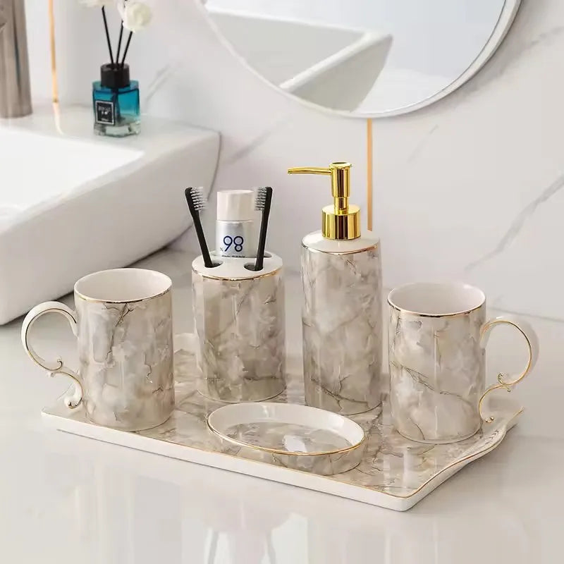 ensemble vaisselle salle bain marbre blanc gris or classique tasses poignées dorées porte brosse
