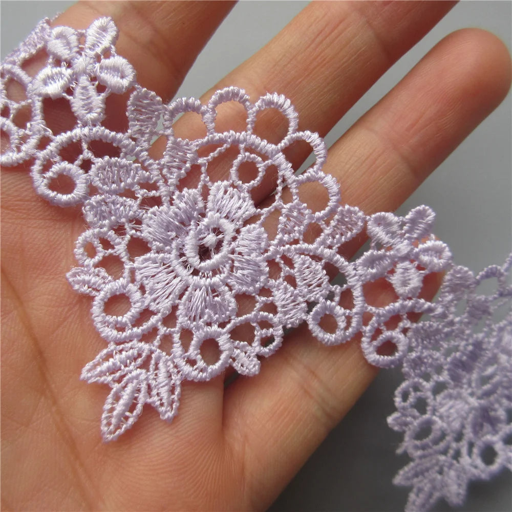 dentelle brodée polyester fleurs motif floral complexe mariage blanc rose beige