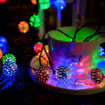 guirlande lumineuse solaire led multicolore sphères métalliques ajourées décoration extérieure festive bohème pic sol